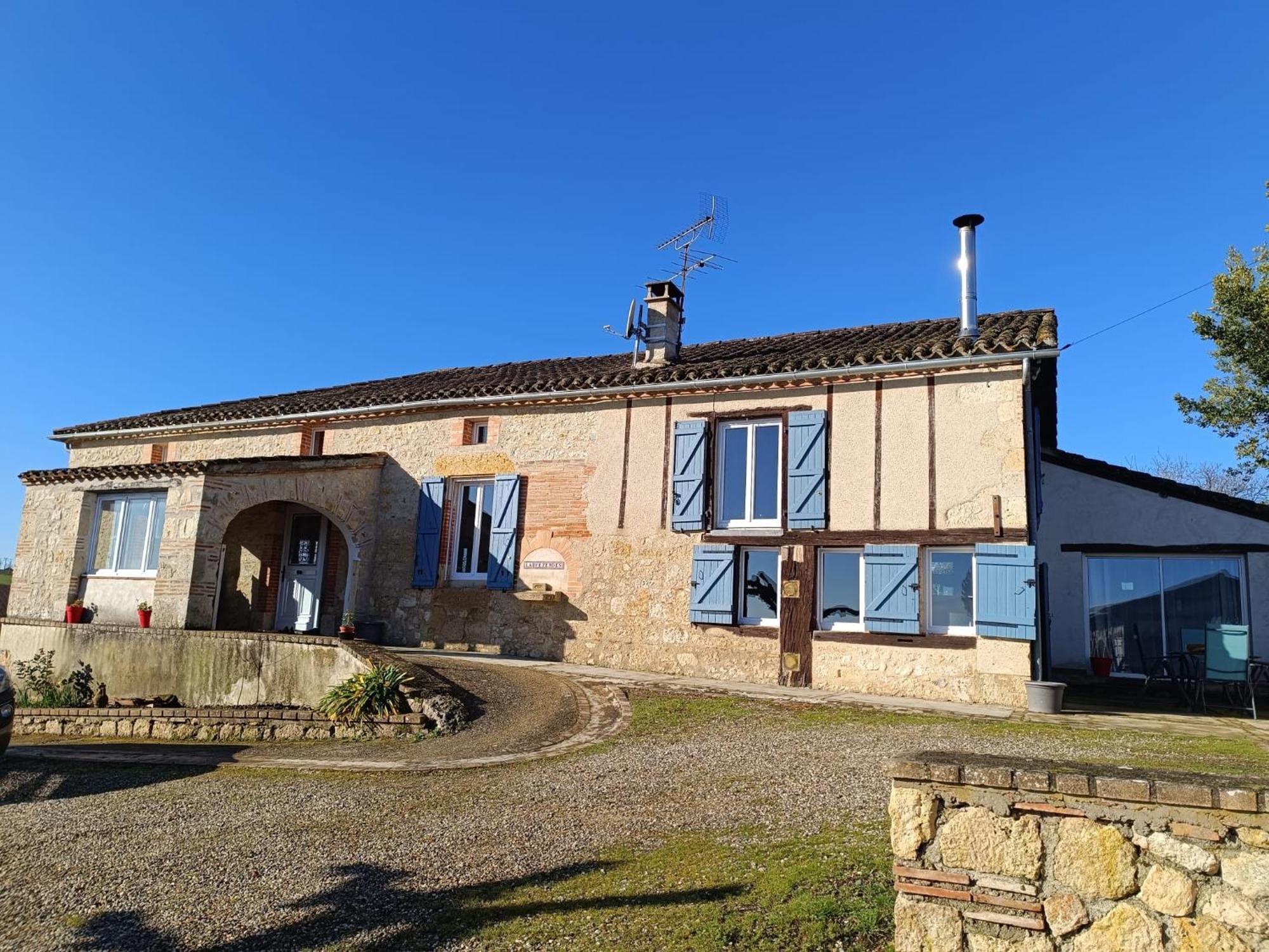Bed and Breakfast La Fezendes Miradoux Екстер'єр фото