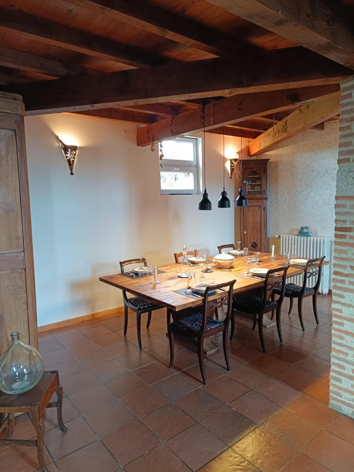 Bed and Breakfast La Fezendes Miradoux Екстер'єр фото