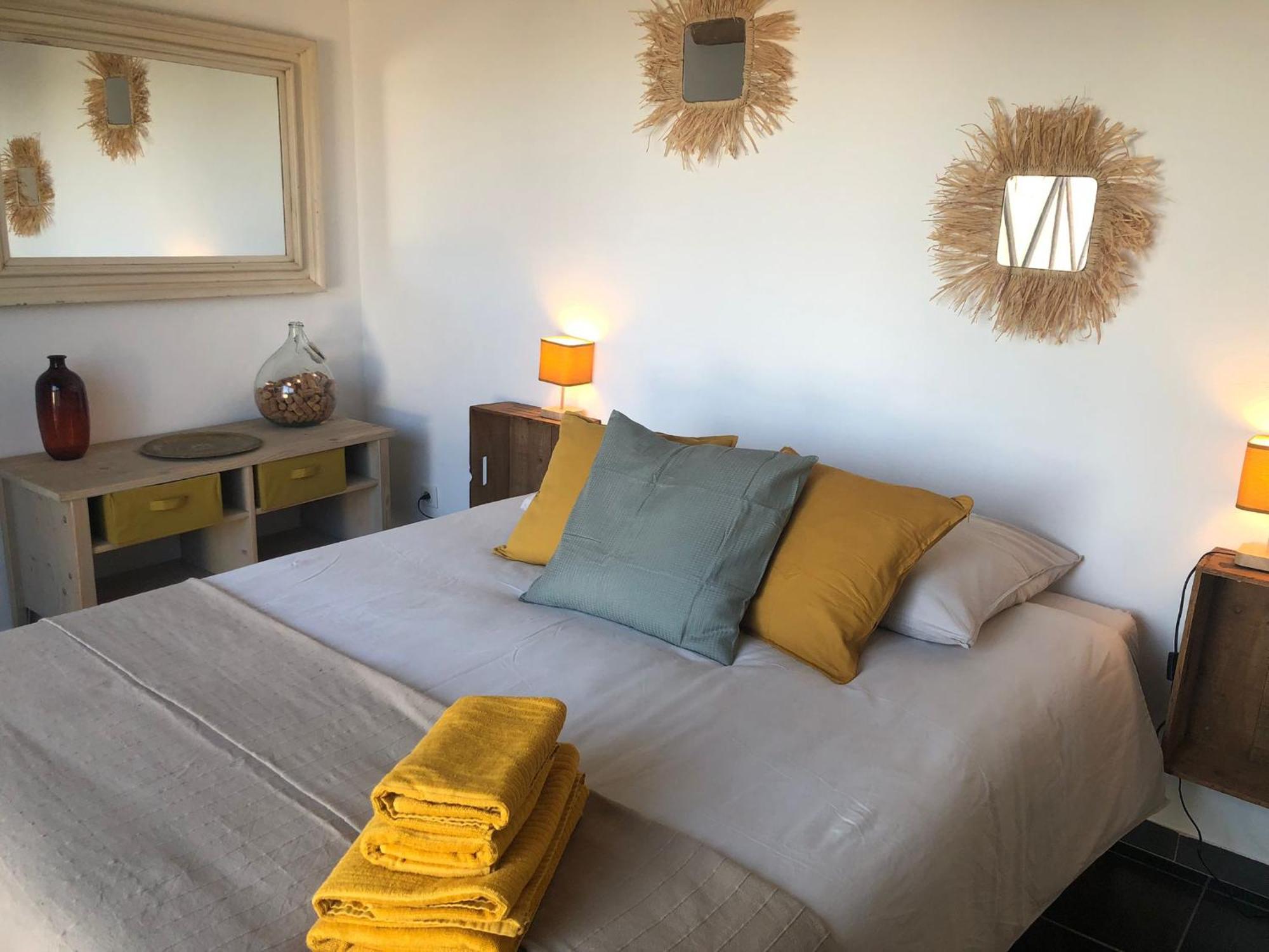 Bed and Breakfast La Fezendes Miradoux Екстер'єр фото